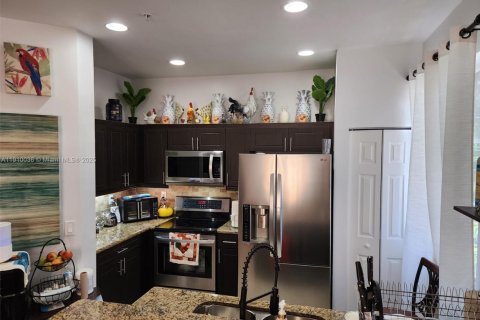 Touwnhouse à vendre à Miramar, Floride: 3 chambres, 137.59 m2 № 1966242 - photo 3