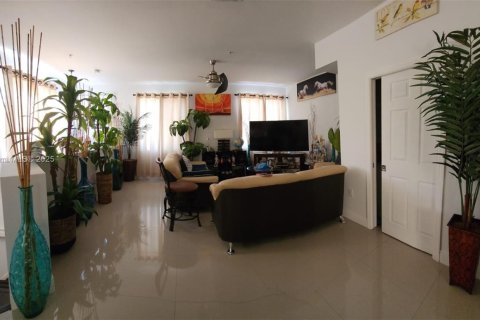 Touwnhouse à vendre à Miramar, Floride: 3 chambres, 137.59 m2 № 1966242 - photo 6