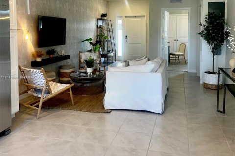 Touwnhouse à louer à Florida City, Floride: 3 chambres, 128.21 m2 № 2001464 - photo 3