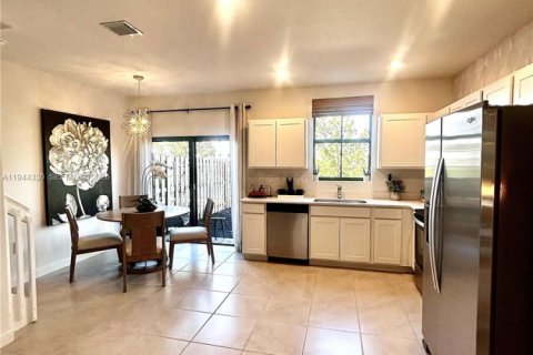 Touwnhouse à louer à Florida City, Floride: 3 chambres, 128.21 m2 № 2001464 - photo 6