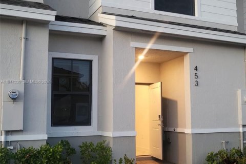 Touwnhouse à louer à Florida City, Floride: 3 chambres, 128.21 m2 № 2001464 - photo 2