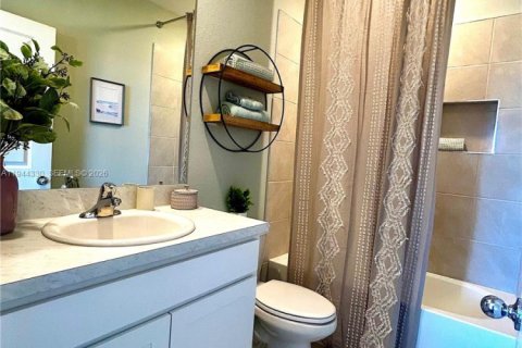 Touwnhouse à louer à Florida City, Floride: 3 chambres, 128.21 m2 № 2001464 - photo 12