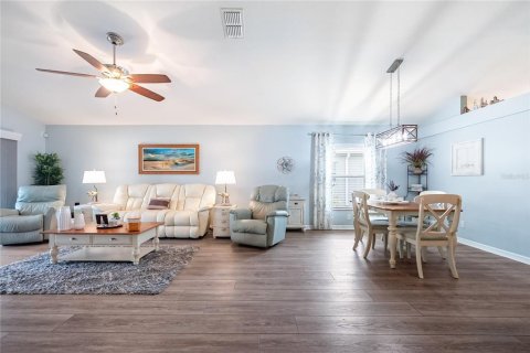 Casa en venta en Hudson, Florida, 4 dormitorios, 188.87 m2 № 2150043 - foto 24