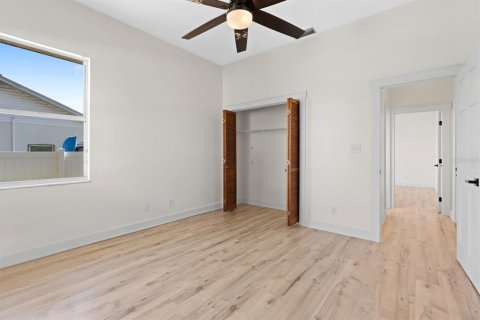 Casa en venta en Seffner, Florida, 5 dormitorios, 225.2 m2 № 2236514 - foto 28