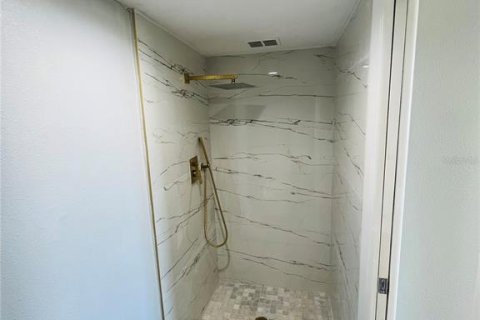 Condo in Clearwater, Florida, 2 bedrooms  № 2198634 - photo 23