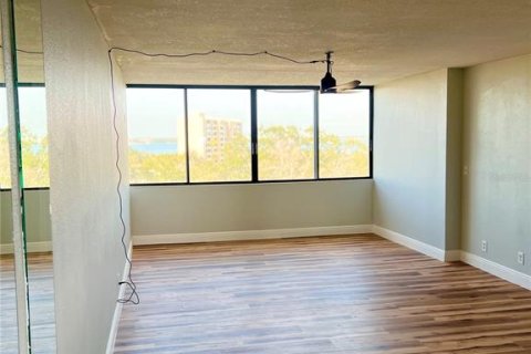 Condo in Clearwater, Florida, 2 bedrooms  № 2198634 - photo 14