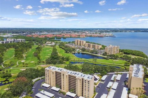 Condo in Clearwater, Florida, 2 bedrooms  № 2198634 - photo 30