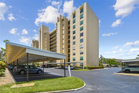 Condo in Clearwater, Florida, 2 bedrooms  № 2198634 - photo 3
