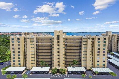 Condo in Clearwater, Florida, 2 bedrooms  № 2198634 - photo 2