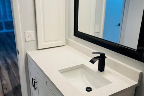Condo in Clearwater, Florida, 2 bedrooms  № 2198634 - photo 16