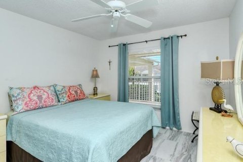 Condo in Sarasota, Florida, 2 bedrooms  № 1650124 - photo 14