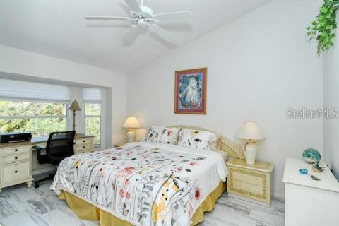 Condo in Sarasota, Florida, 2 bedrooms  № 1650124 - photo 12