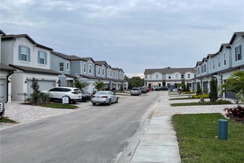 Adosado en alquiler en Saint Petersburg, Florida, 3 dormitorios, 176.05 m2 № 1551559 - foto 2