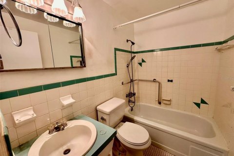 Купить кондоминиум в Клируотер, Флорида 5 комнат, 102.19м2, № 1901837 - фото 14
