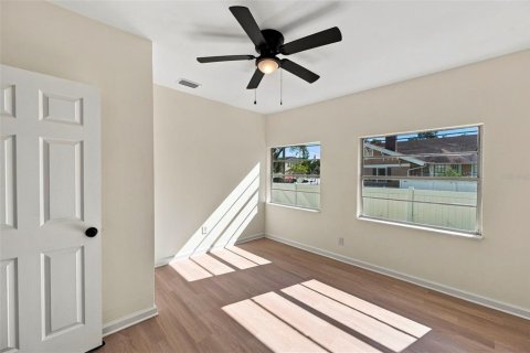 Casa en venta en Tampa, Florida, 4 dormitorios, 124.67 m2 № 2358183 - foto 23