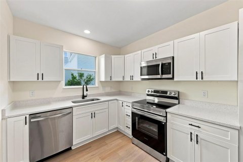 Casa en venta en Tampa, Florida, 4 dormitorios, 124.67 m2 № 2358183 - foto 20