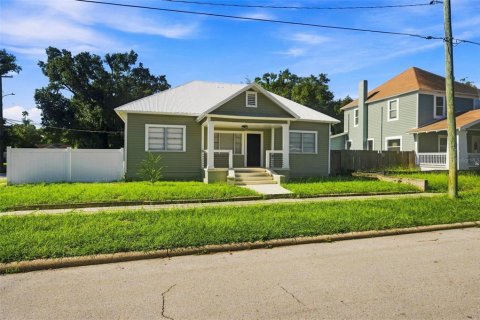 Casa en venta en Tampa, Florida, 4 dormitorios, 124.67 m2 № 2358183 - foto 2