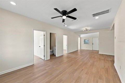 Casa en venta en Tampa, Florida, 4 dormitorios, 124.67 m2 № 2358183 - foto 7