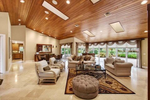 House in Delray Beach, Florida 3 bedrooms, 311.5 sq.m. № 2186920 - photo 15