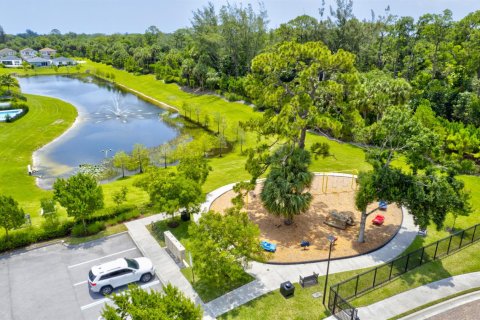 House in West Palm Beach, Florida 3 bedrooms, 196.67 sq.m. № 2177538 - photo 20