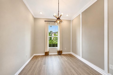House in West Palm Beach, Florida 3 bedrooms, 196.67 sq.m. № 2177538 - photo 9