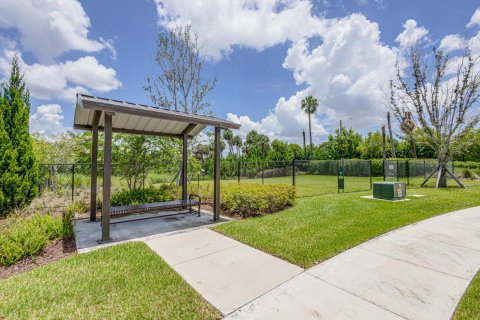 House in West Palm Beach, Florida 3 bedrooms, 196.67 sq.m. № 2177538 - photo 19