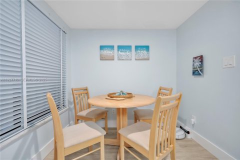 Купить кондоминиум в Сент-Луси, Флорида 3 спальни, 139.73м2, № 1987357 - фото 14