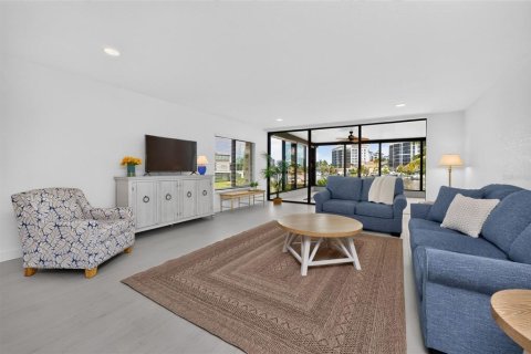 Condo in Punta Gorda, Florida, 3 bedrooms № 2341526 - photo 10