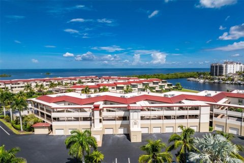 Condo in Punta Gorda, Florida, 3 bedrooms № 2341526 - photo 2