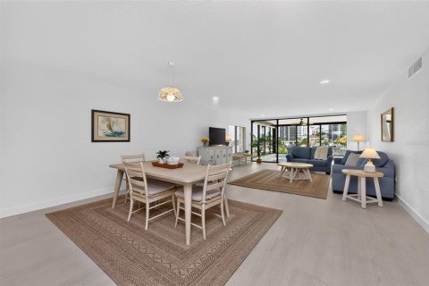 Condo in Punta Gorda, Florida, 3 bedrooms № 2341526 - photo 14
