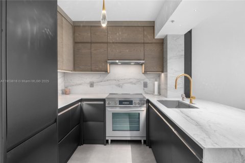 Купить кондоминиум в Майами-Бич, Флорида 1 спальня, 76.18м2, № 1955416 - фото 5