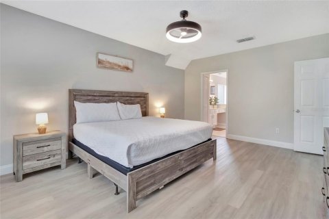 Casa en venta en Kissimmee, Florida, 5 dormitorios, 210.8 m2 № 2221900 - foto 23