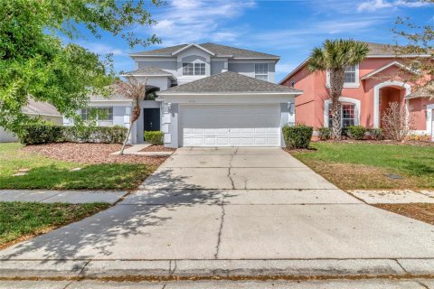 Casa en venta en Kissimmee, Florida, 5 dormitorios, 210.8 m2 № 2221900 - foto 2