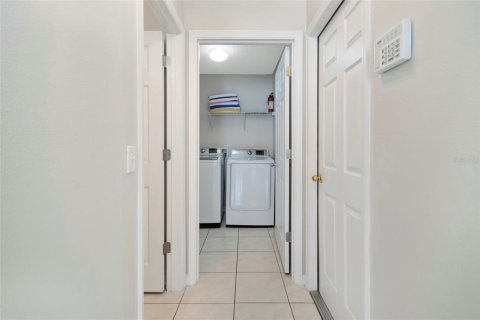 Casa en venta en Kissimmee, Florida, 5 dormitorios, 210.8 m2 № 2221900 - foto 9