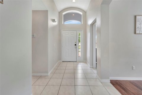 Casa en venta en Kissimmee, Florida, 5 dormitorios, 210.8 m2 № 2221900 - foto 5