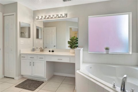 Casa en venta en Kissimmee, Florida, 5 dormitorios, 210.8 m2 № 2221900 - foto 27