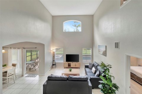 Casa en venta en Kissimmee, Florida, 5 dormitorios, 210.8 m2 № 2221900 - foto 20