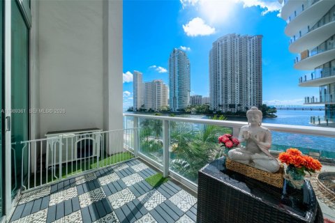 Condo à Miami, Floride, 1 chambre  № 2051511