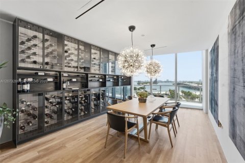 Copropriété à louer à Miami, Floride: 2 chambres, 121.05 m2 № 2307869 - photo 17