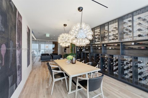 Copropriété à louer à Miami, Floride: 2 chambres, 121.05 m2 № 2307869 - photo 18