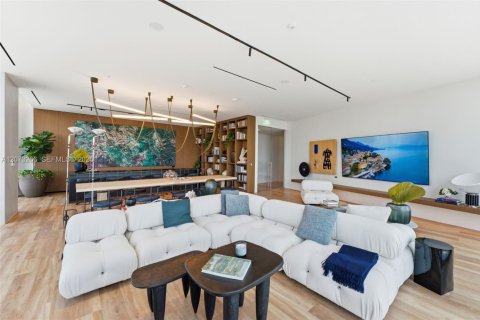 Copropriété à louer à Miami, Floride: 2 chambres, 121.05 m2 № 2307869 - photo 11