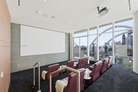 Copropriété à louer à Miami, Floride: 2 chambres, 121.05 m2 № 2307869 - photo 8