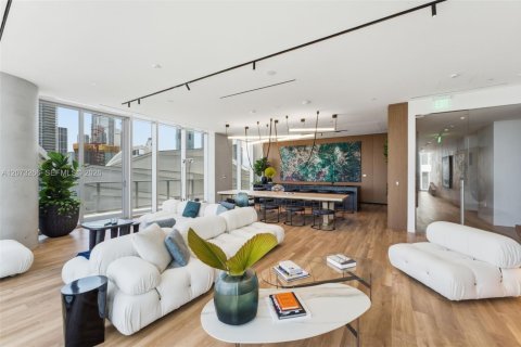 Copropriété à louer à Miami, Floride: 2 chambres, 121.05 m2 № 2307869 - photo 10