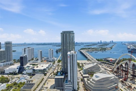 Copropriété à louer à Miami, Floride: 2 chambres, 121.05 m2 № 2307869 - photo 29