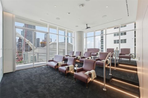 Copropriété à louer à Miami, Floride: 2 chambres, 121.05 m2 № 2307869 - photo 7