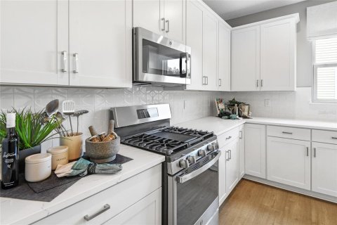 Casa en venta en Weeki Wachee, Florida, 4 dormitorios, 193.33 m2 № 1662696 - foto 5