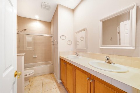 Townhouse in Orlando, Florida 4 bedrooms, 263.47 sq.m. № 1680936 - photo 13