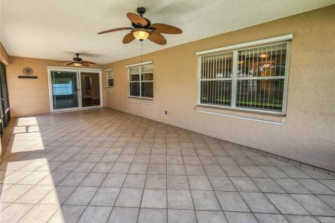 House in Palm Coast, Florida 3 bedrooms, 175.49 sq.m. № 1870591 - photo 23