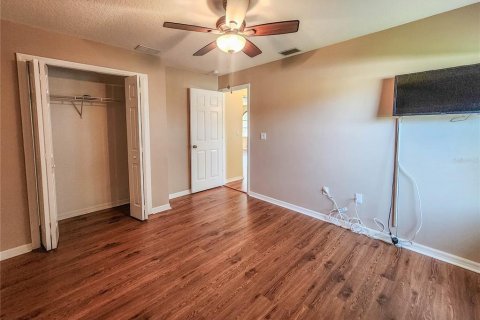 House in Palm Coast, Florida 3 bedrooms, 175.49 sq.m. № 1870591 - photo 29