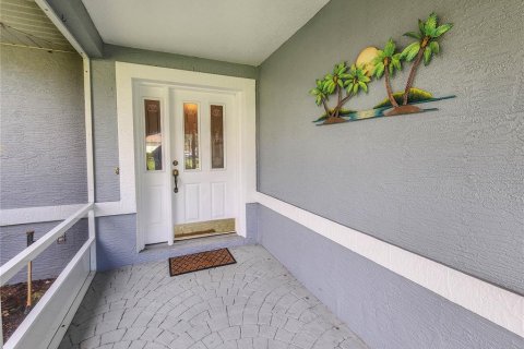 House in Palm Coast, Florida 3 bedrooms, 175.49 sq.m. № 1870591 - photo 3